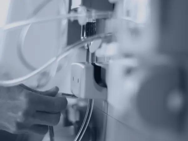 Extracorporeal photopheresis